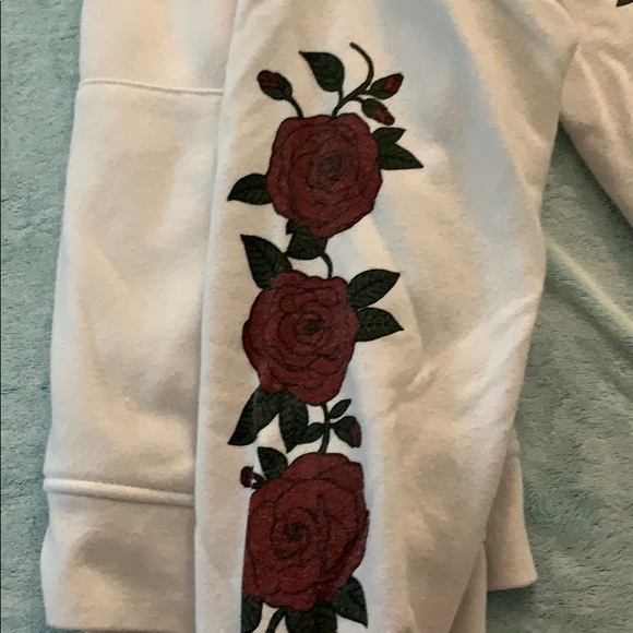 Empyre Roses Sweatshirt - Picture 3 of 4